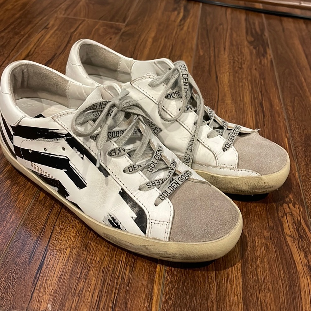 Golden goose, size 36, true to size 6. Leather.